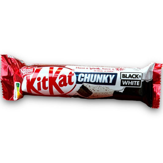 KitKat Chunky Black & White Bar – Thick Wafer Layers with Dark & White Chocolate Coating, 48g